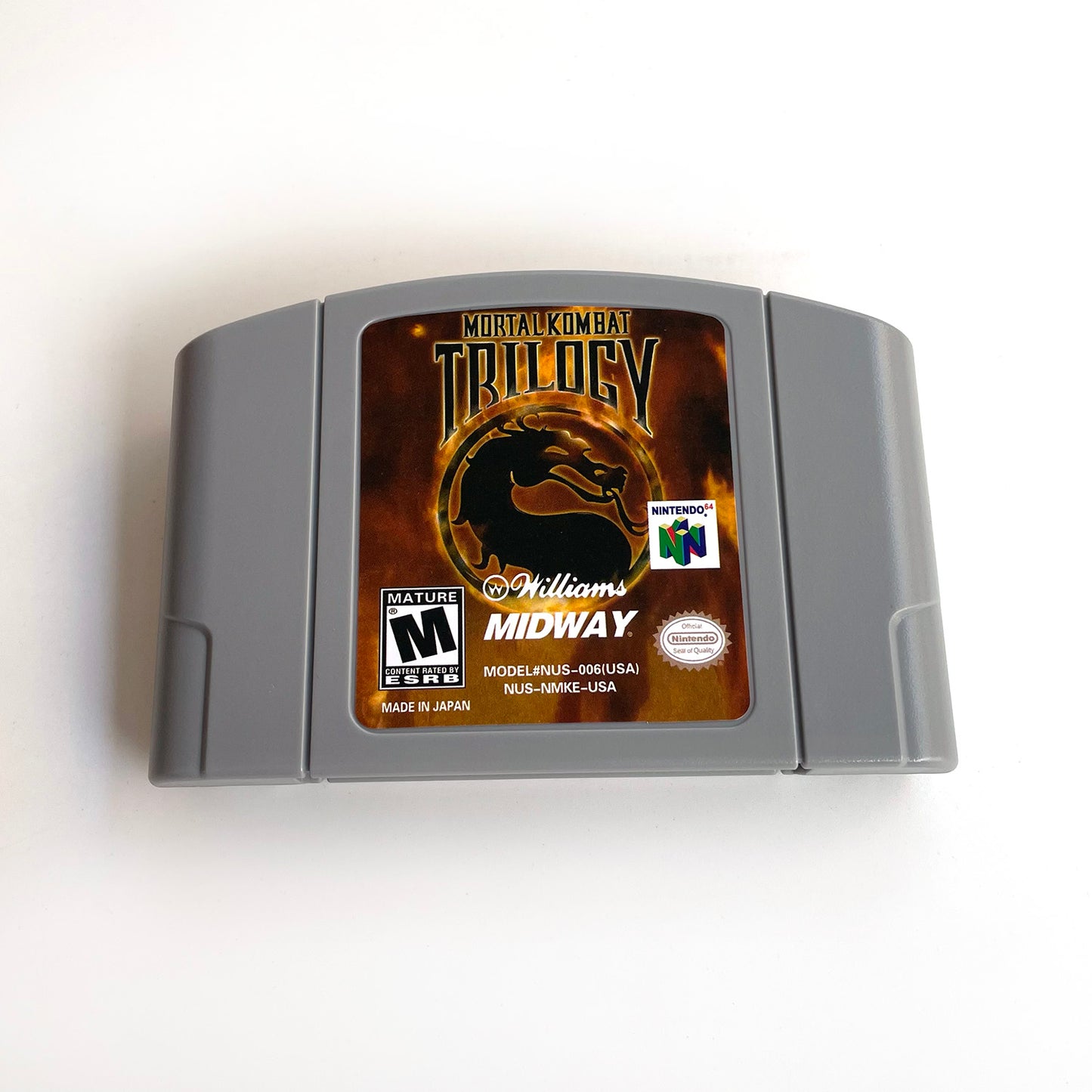Mortal Kombat game cartridge with tray box for N64 Nintendo 64